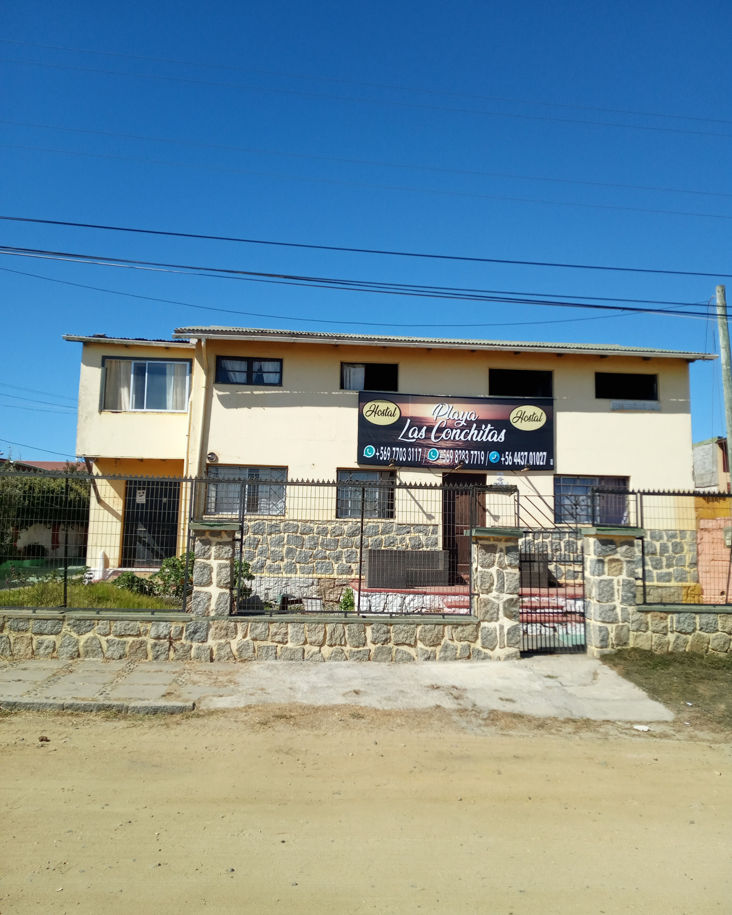 GRAN CASA DE 2 PISOS EN EL QUISCO