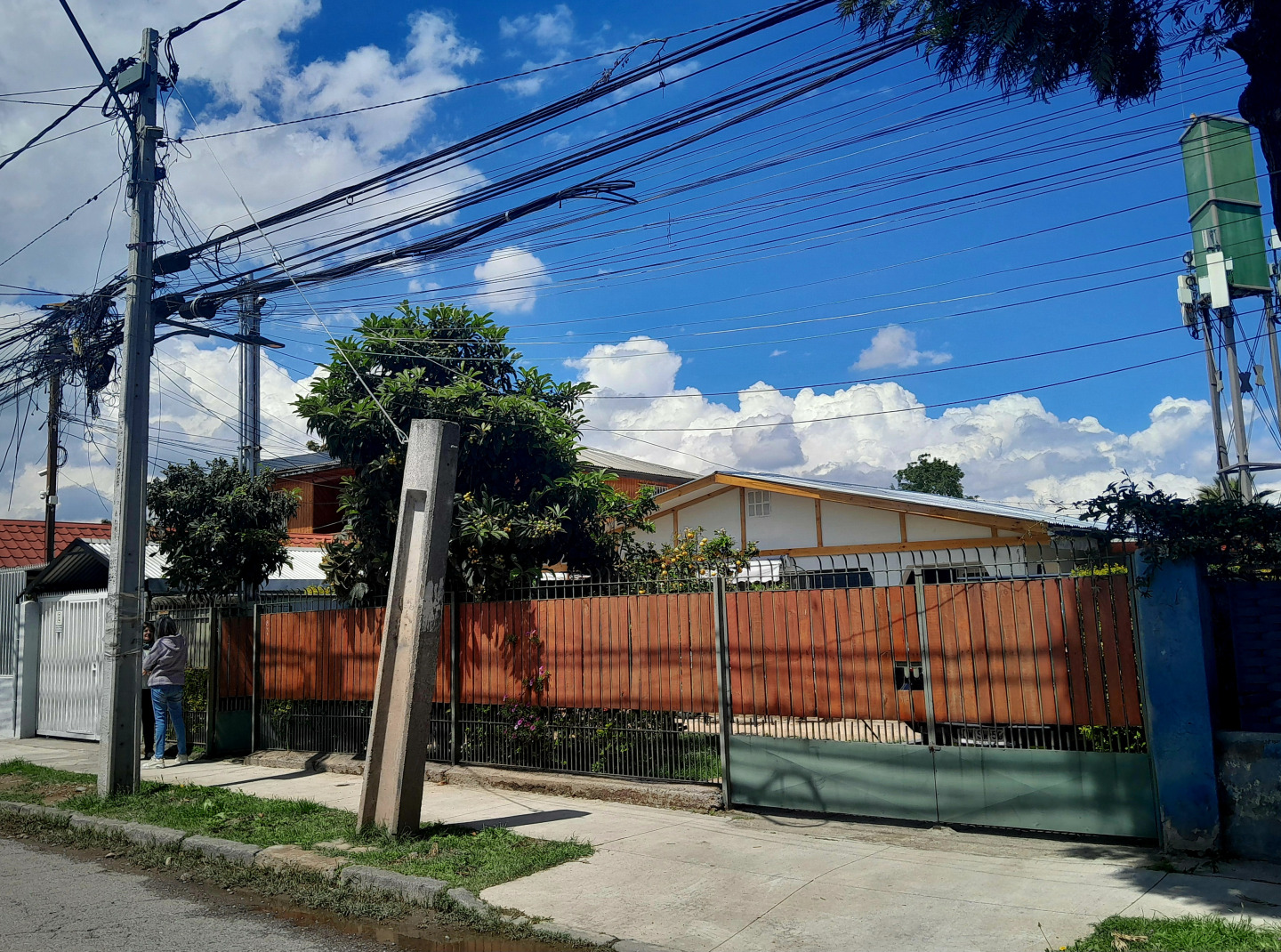 GRAN CASA DE 1 PISO EN LA FLORIDA